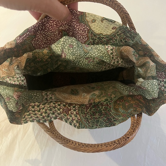 BRAND NEW The Winding Road brand Brown woven Hand Bag with Curved Design - Picture 6 of 9